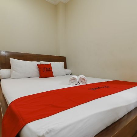 Hotel Reddoorz @ Kwitang Yakarta Exterior foto