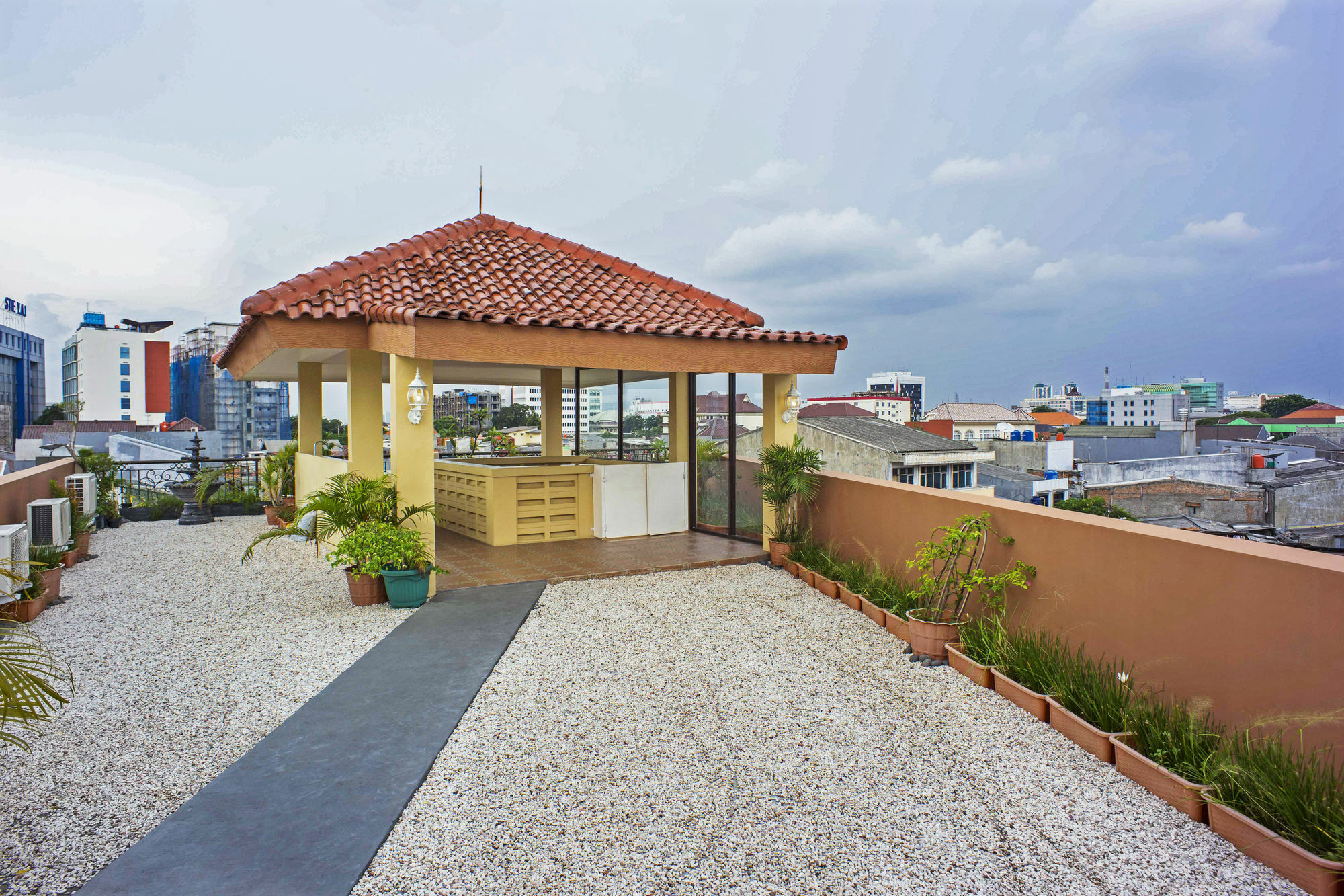 Hotel Reddoorz @ Kwitang Yakarta Exterior foto